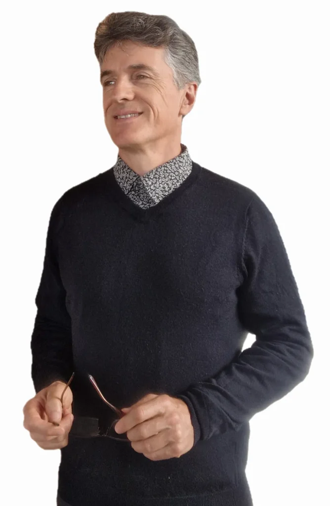 David Wills, CELTA qualified English Tutor. I am experienced lecturer with 30 years teaching at higher level. I now teach English as a Second Language (ESL) and English as a Foreign Language (EFL)